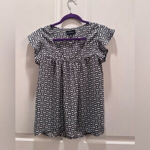 Black and White Patterned Cap Sleeve Blouse